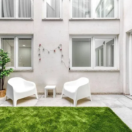 Cosy Flat, Center Апартаменти *