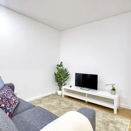 Cosy Flat, Center *